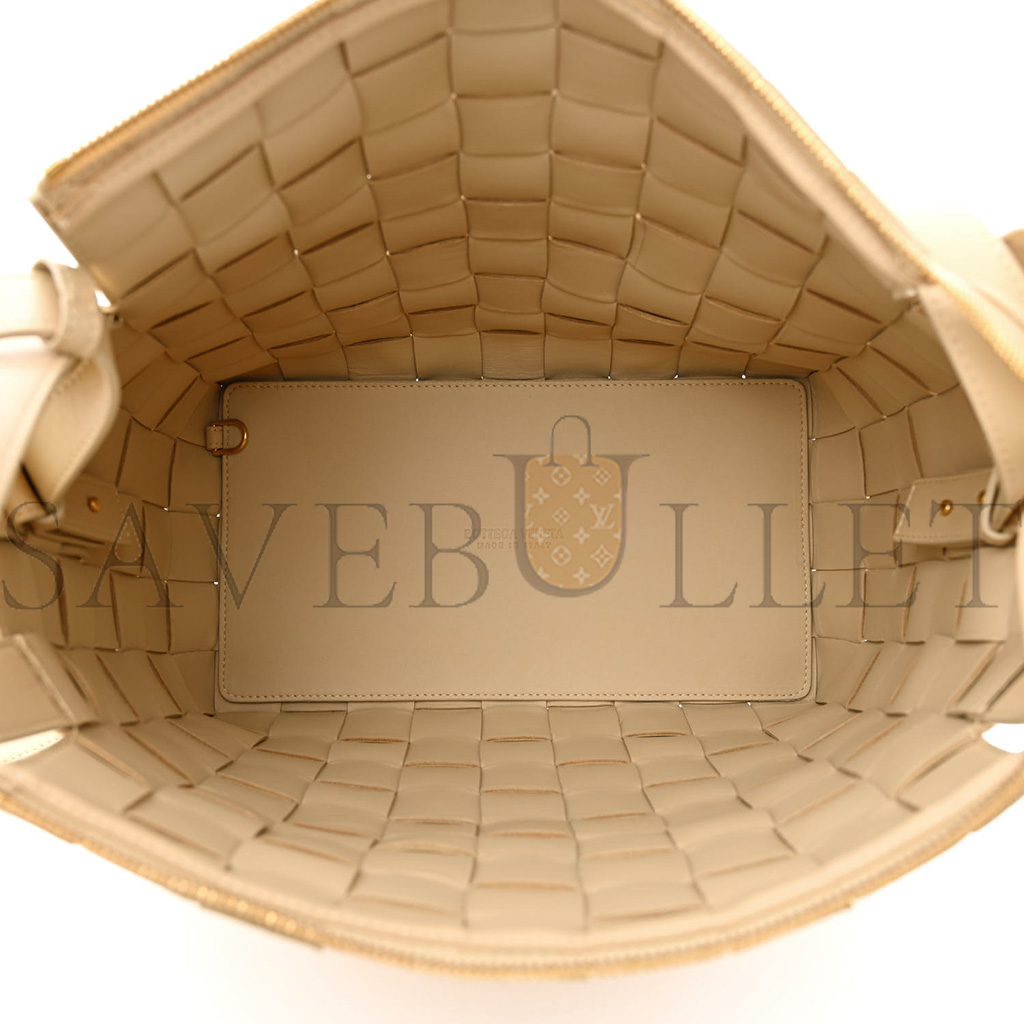 BOTTEGA VENETA LAMBSKIN MAXI INTRECCIATO BOWLING CASSETTE SHOULDER BAG PORRIDGE (27*27*15cm) BOTTEGA VENETA LAMBSKIN MAXI INTRECCIATO BOWLING CASSETTE SHOULDER BAG PORRIDGE (27*27*15cm)