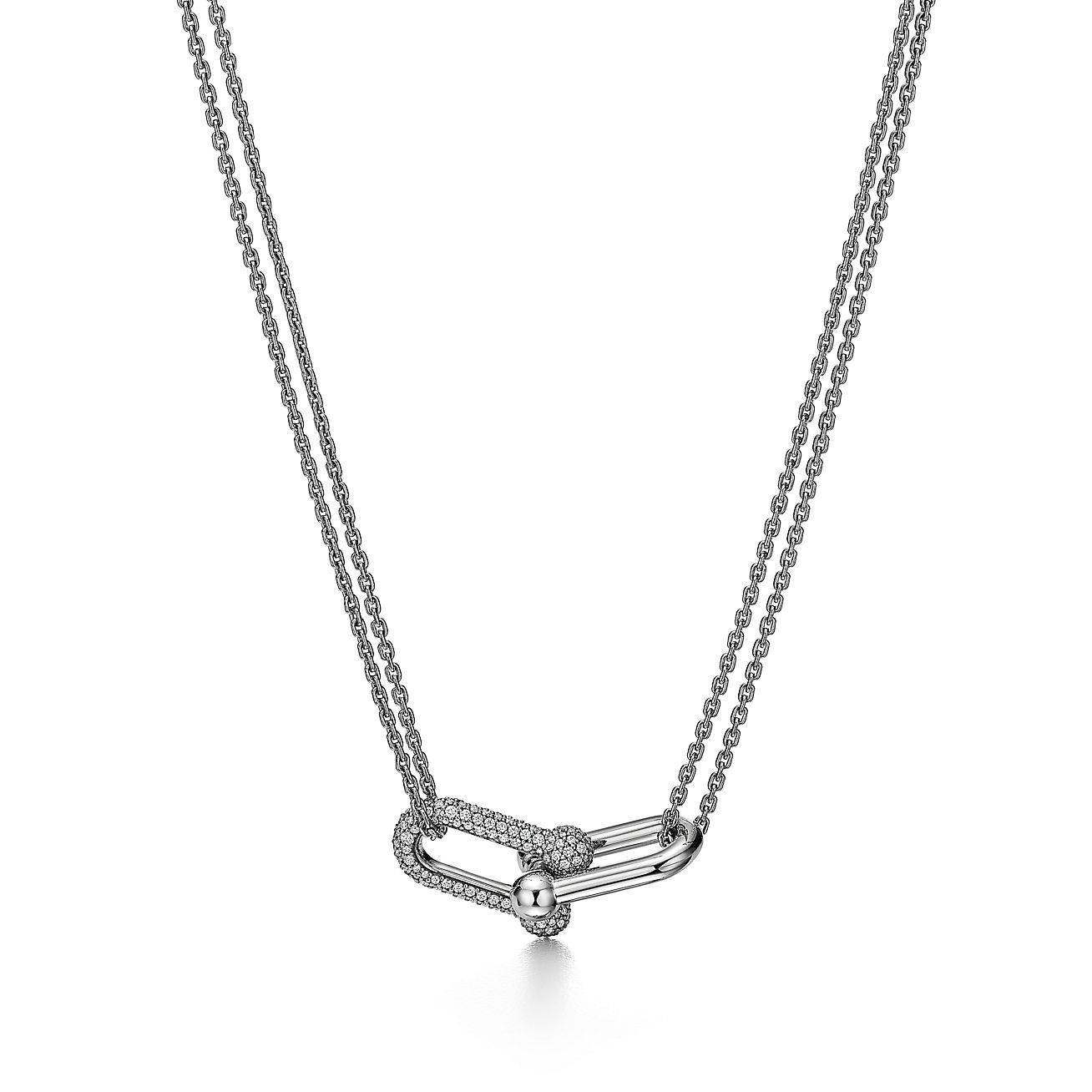 TIFFANY HARDWEAR LINK PENDANT IN WHITE GOLD WITH PAVÉ DIAMONDS